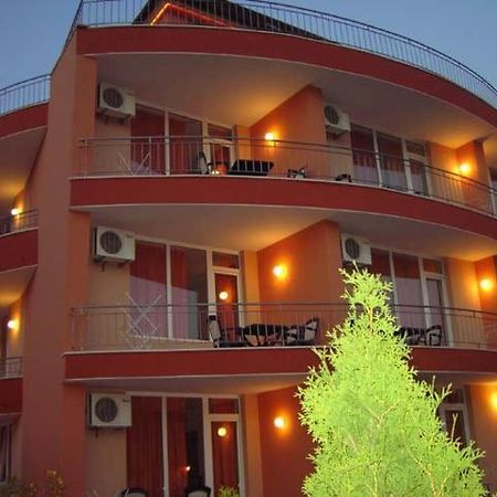 Family Hotel Deja Vu Равда Екстер'єр фото