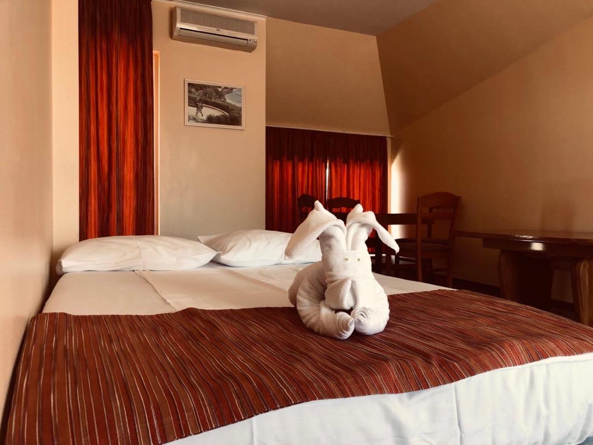 Family Hotel Deja Vu Равда Екстер'єр фото