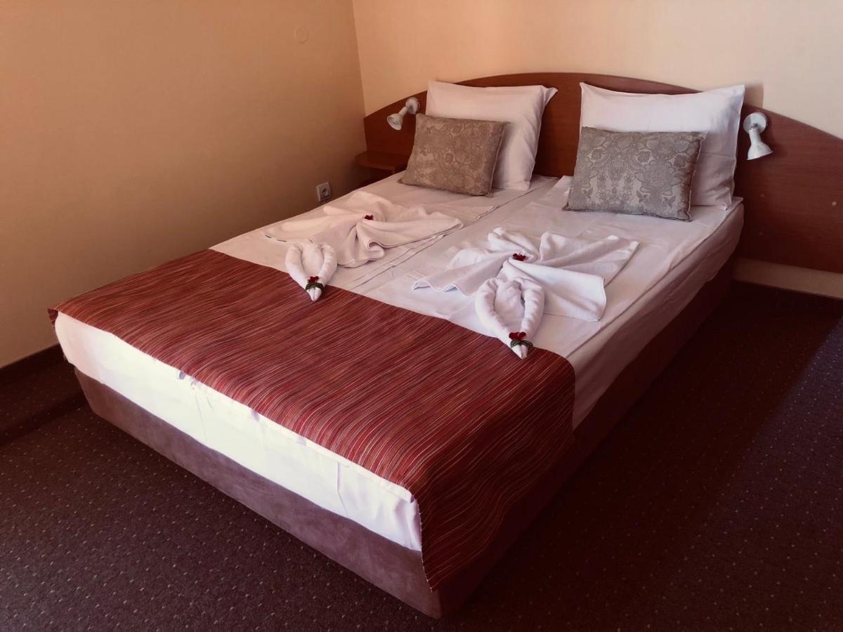 Family Hotel Deja Vu Равда Екстер'єр фото
