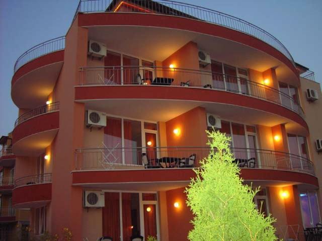 Family Hotel Deja Vu Равда Екстер'єр фото